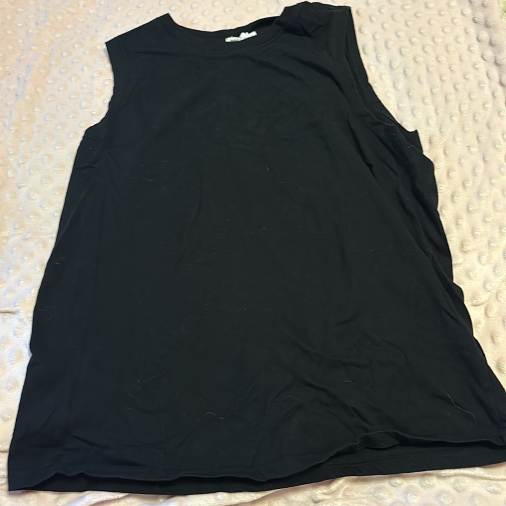 Workout clothes bundle! - Picture 4 of 8